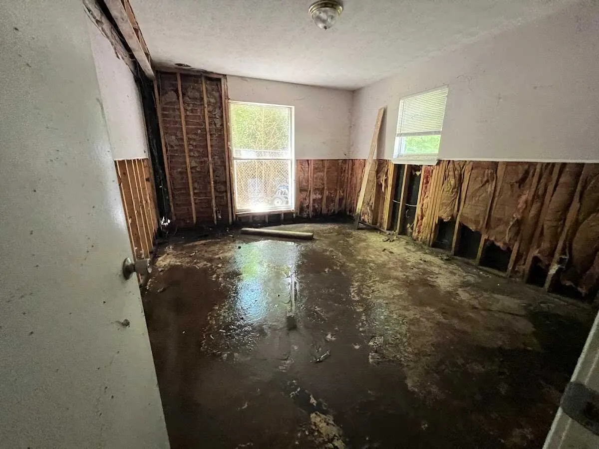 Water Damage Restoration services in Simsbury, CT